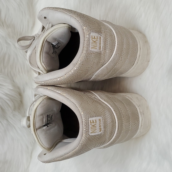 nike air python gold